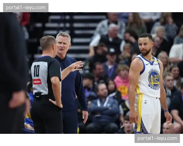 从库里未获罚球事件解析NBA投篮犯规规则,连续动作界定成关键 从库里未获罚球事件解析NBA投篮犯规规则,连续动作界定成关键